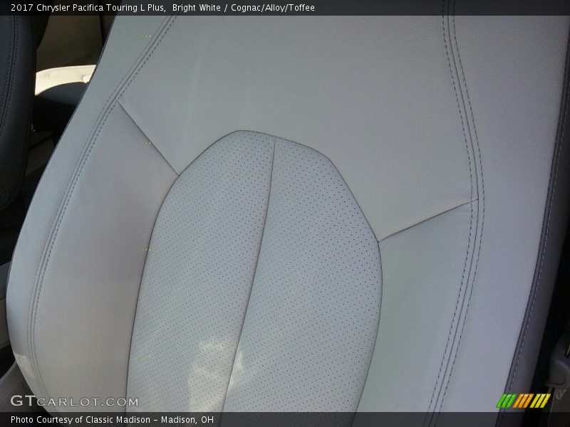 Bright White / Cognac/Alloy/Toffee 2017 Chrysler Pacifica Touring L Plus