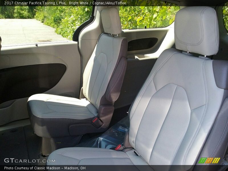 Bright White / Cognac/Alloy/Toffee 2017 Chrysler Pacifica Touring L Plus