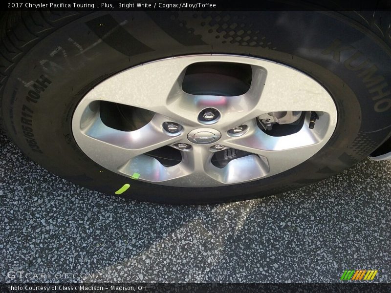 Bright White / Cognac/Alloy/Toffee 2017 Chrysler Pacifica Touring L Plus