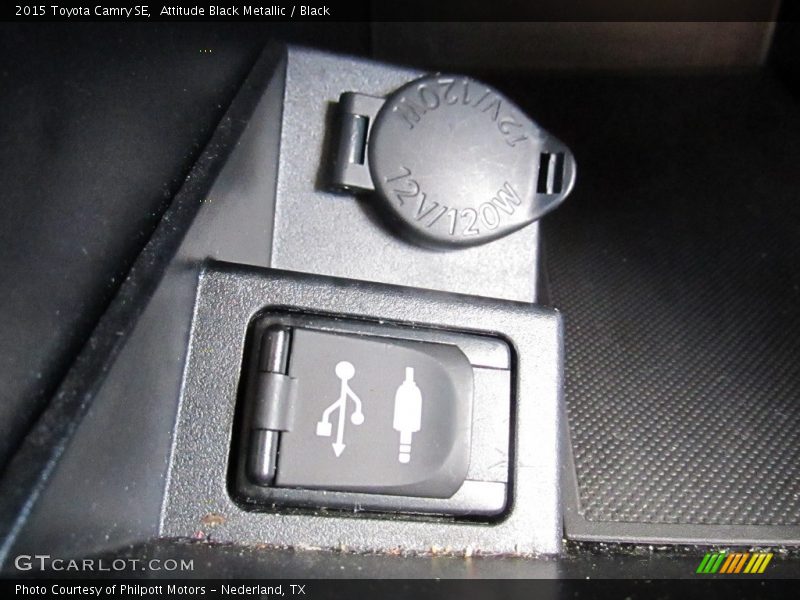 Attitude Black Metallic / Black 2015 Toyota Camry SE