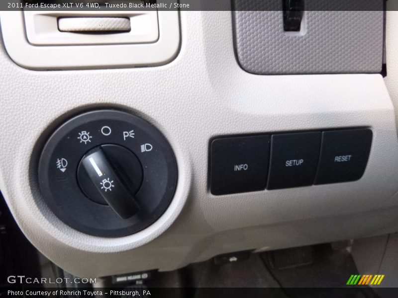 Tuxedo Black Metallic / Stone 2011 Ford Escape XLT V6 4WD