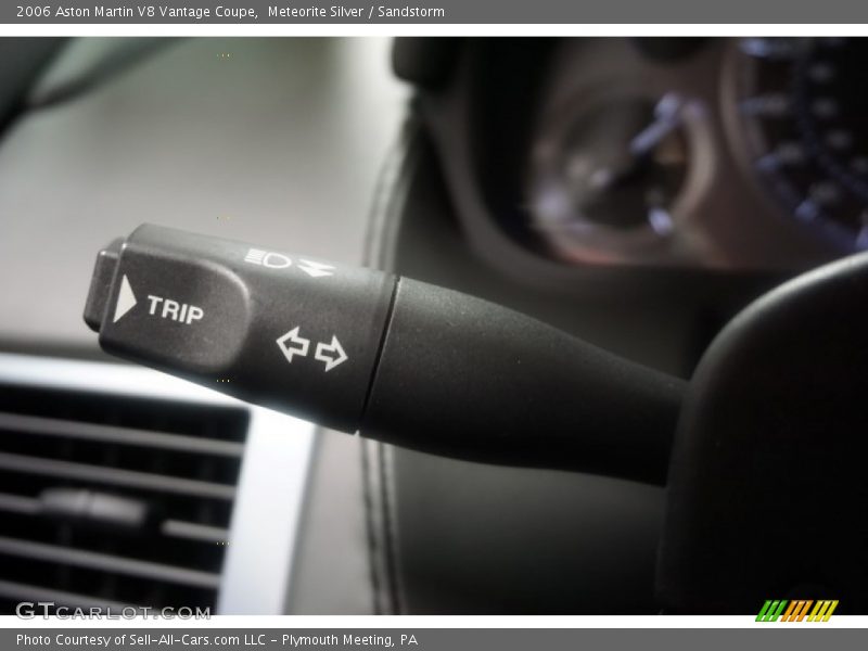 Meteorite Silver / Sandstorm 2006 Aston Martin V8 Vantage Coupe