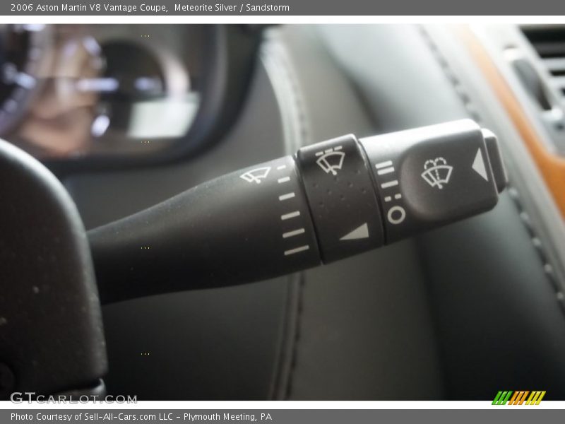 Meteorite Silver / Sandstorm 2006 Aston Martin V8 Vantage Coupe