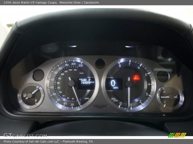 Meteorite Silver / Sandstorm 2006 Aston Martin V8 Vantage Coupe