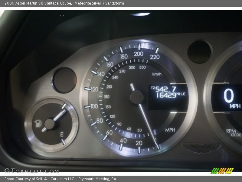 Meteorite Silver / Sandstorm 2006 Aston Martin V8 Vantage Coupe