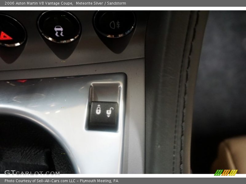 Meteorite Silver / Sandstorm 2006 Aston Martin V8 Vantage Coupe