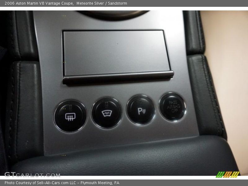 Meteorite Silver / Sandstorm 2006 Aston Martin V8 Vantage Coupe