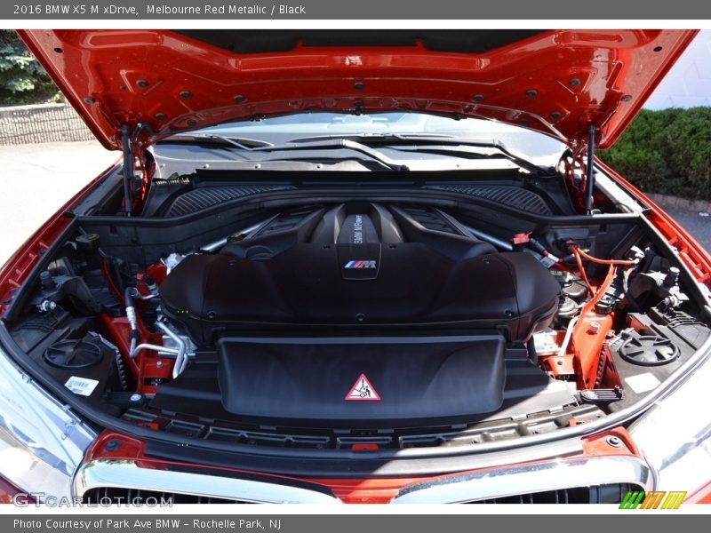  2016 X5 M xDrive Engine - 4.4 Liter M DI TwinPower Turbocharged DOHC 32-Valve VVT V8
