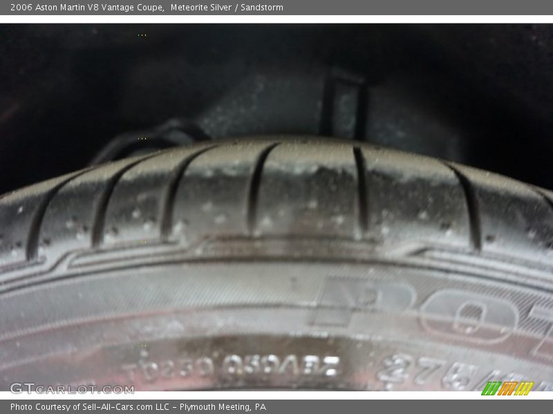 Meteorite Silver / Sandstorm 2006 Aston Martin V8 Vantage Coupe