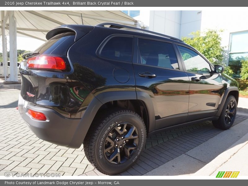 Brilliant Black Crystal Pearl / Black 2016 Jeep Cherokee Trailhawk 4x4