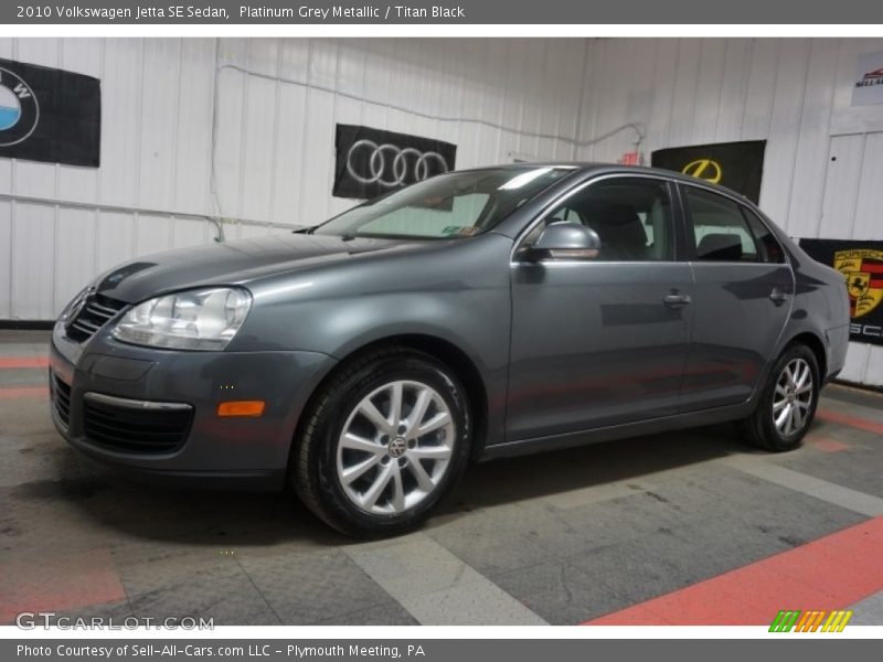 Platinum Grey Metallic / Titan Black 2010 Volkswagen Jetta SE Sedan