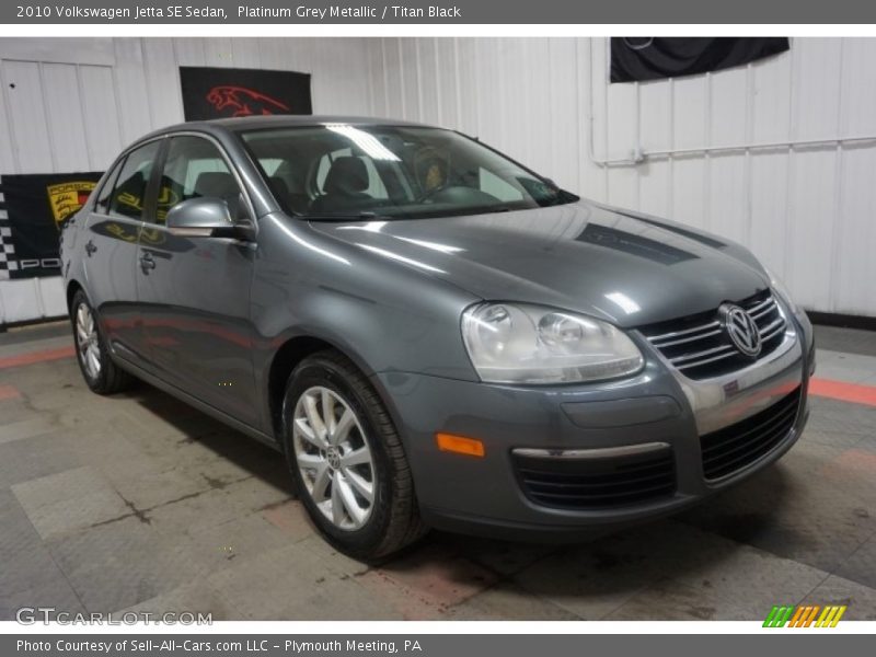 Platinum Grey Metallic / Titan Black 2010 Volkswagen Jetta SE Sedan