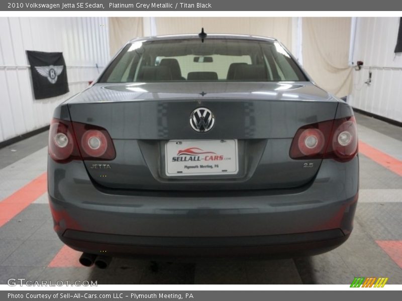 Platinum Grey Metallic / Titan Black 2010 Volkswagen Jetta SE Sedan
