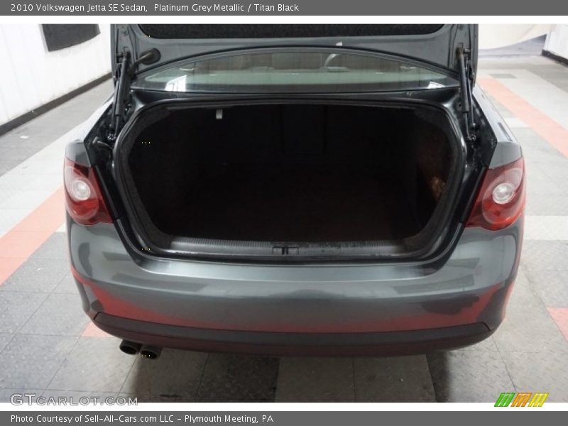 Platinum Grey Metallic / Titan Black 2010 Volkswagen Jetta SE Sedan