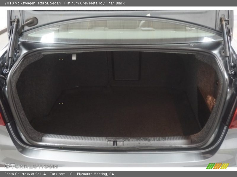 Platinum Grey Metallic / Titan Black 2010 Volkswagen Jetta SE Sedan