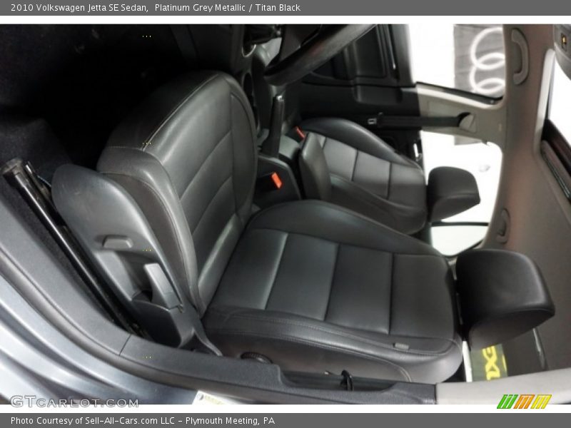 Platinum Grey Metallic / Titan Black 2010 Volkswagen Jetta SE Sedan