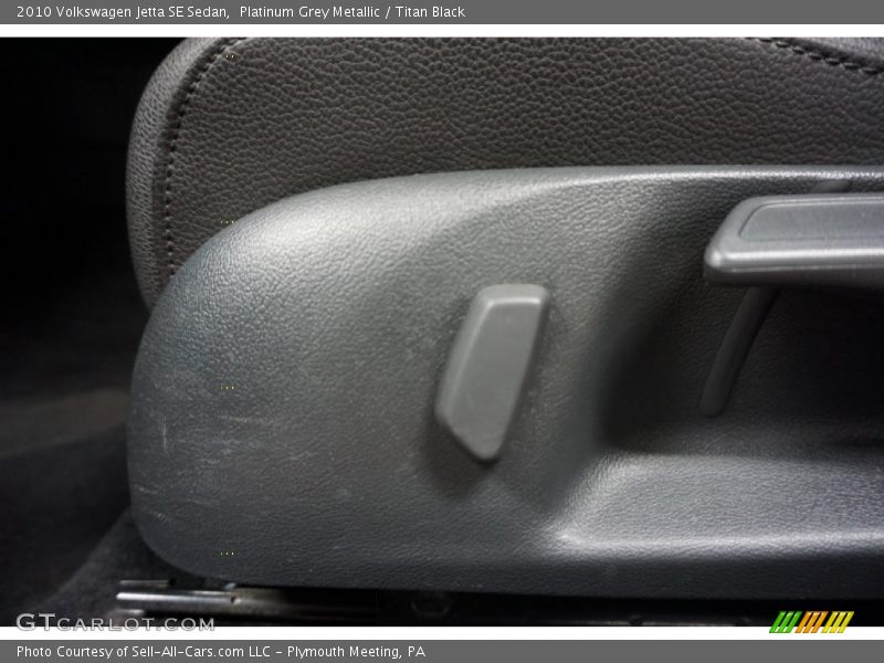 Platinum Grey Metallic / Titan Black 2010 Volkswagen Jetta SE Sedan