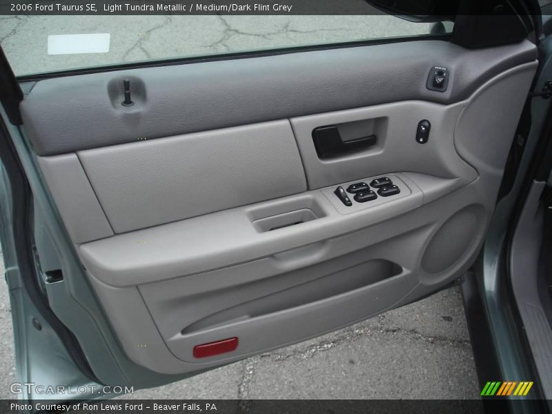Light Tundra Metallic / Medium/Dark Flint Grey 2006 Ford Taurus SE