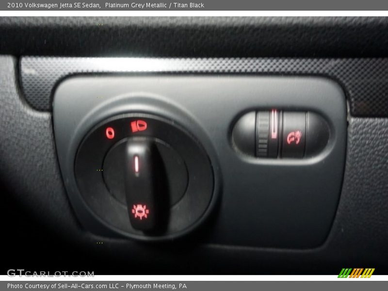 Platinum Grey Metallic / Titan Black 2010 Volkswagen Jetta SE Sedan