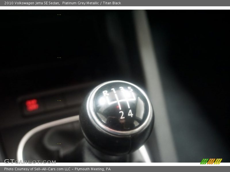 Platinum Grey Metallic / Titan Black 2010 Volkswagen Jetta SE Sedan