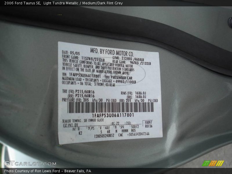 Light Tundra Metallic / Medium/Dark Flint Grey 2006 Ford Taurus SE