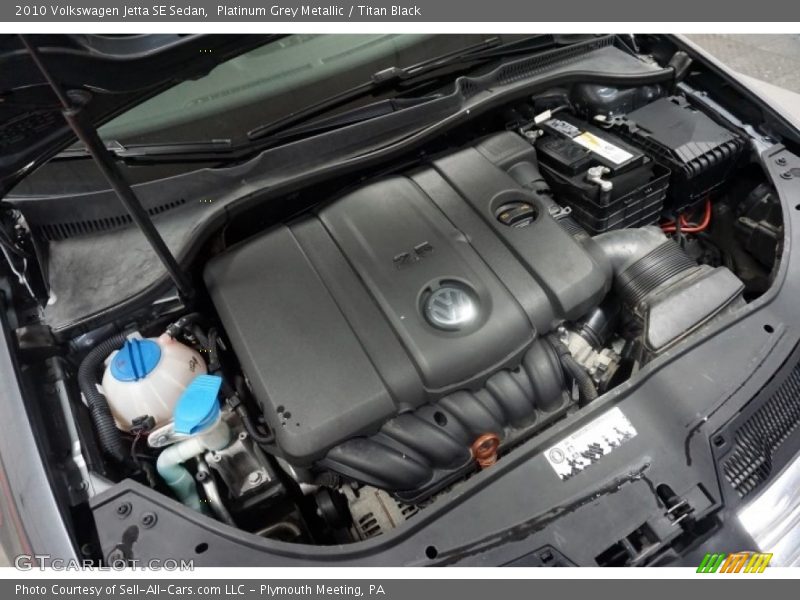 Platinum Grey Metallic / Titan Black 2010 Volkswagen Jetta SE Sedan