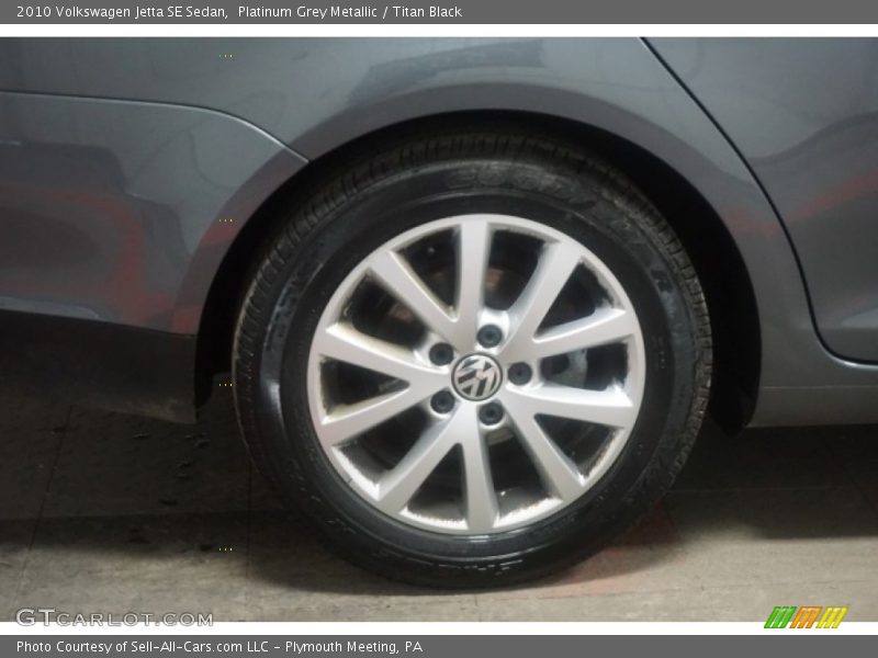 Platinum Grey Metallic / Titan Black 2010 Volkswagen Jetta SE Sedan