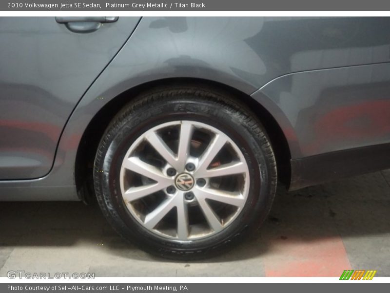 Platinum Grey Metallic / Titan Black 2010 Volkswagen Jetta SE Sedan