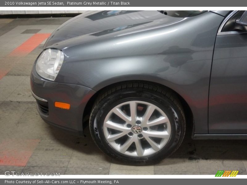 Platinum Grey Metallic / Titan Black 2010 Volkswagen Jetta SE Sedan