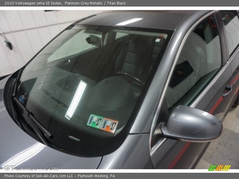 Platinum Grey Metallic / Titan Black 2010 Volkswagen Jetta SE Sedan