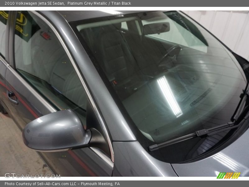 Platinum Grey Metallic / Titan Black 2010 Volkswagen Jetta SE Sedan