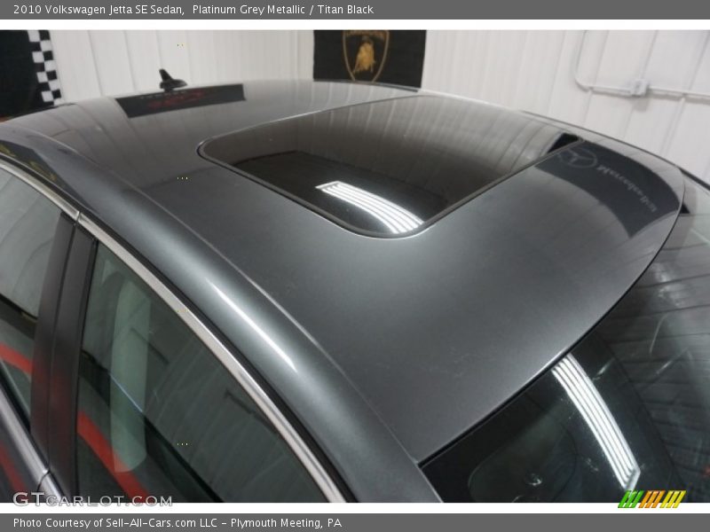 Platinum Grey Metallic / Titan Black 2010 Volkswagen Jetta SE Sedan