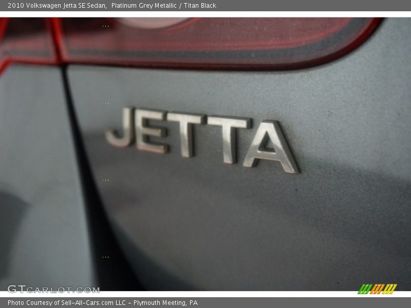 Platinum Grey Metallic / Titan Black 2010 Volkswagen Jetta SE Sedan
