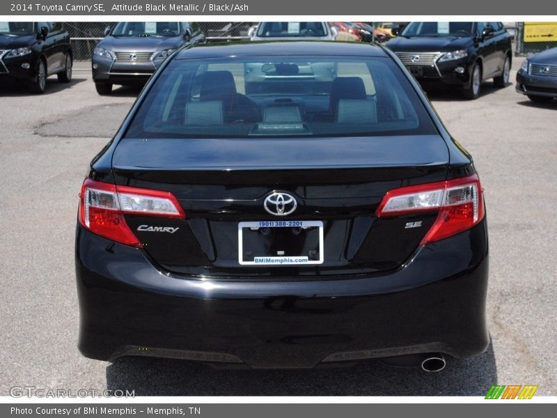 Attitude Black Metallic / Black/Ash 2014 Toyota Camry SE