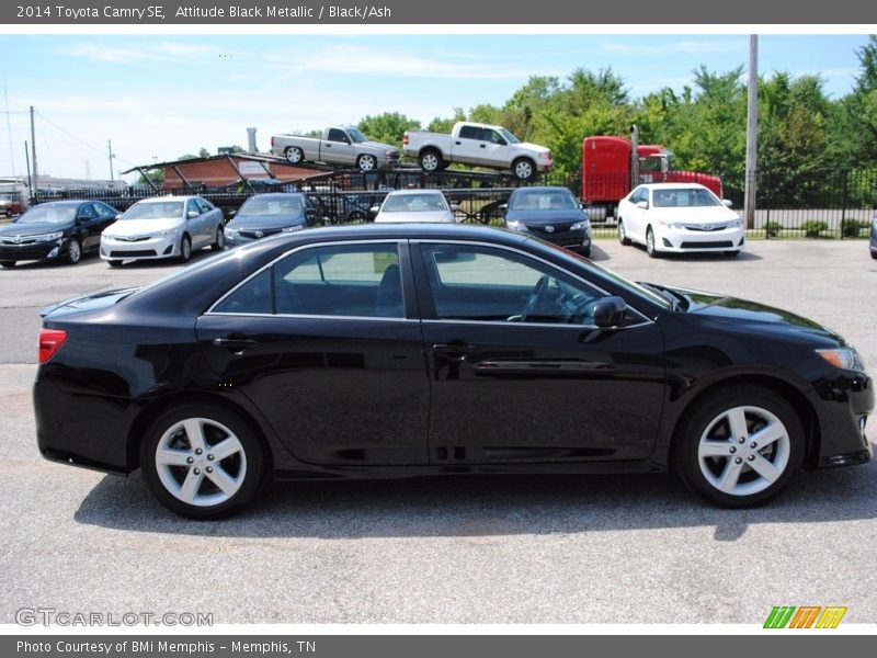 Attitude Black Metallic / Black/Ash 2014 Toyota Camry SE