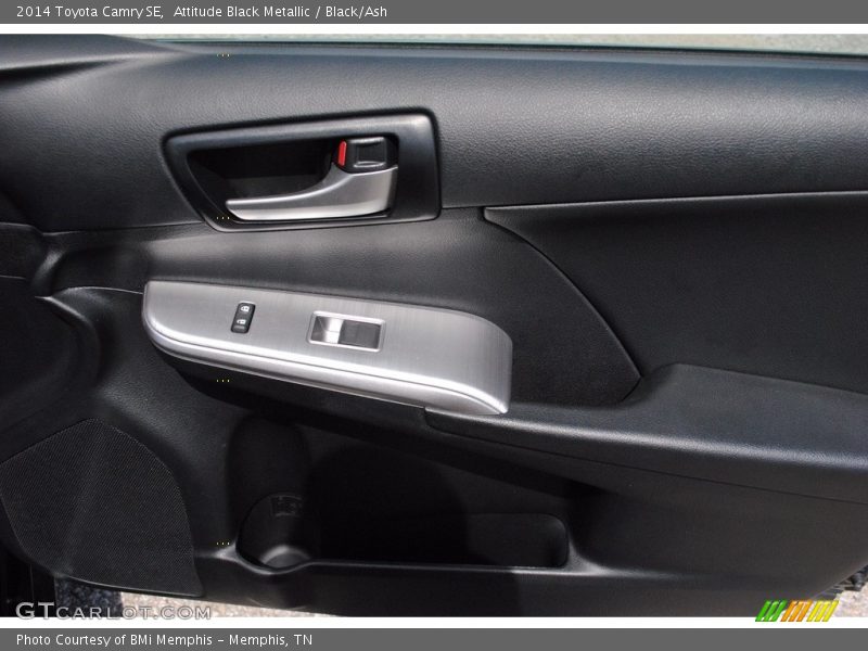 Attitude Black Metallic / Black/Ash 2014 Toyota Camry SE