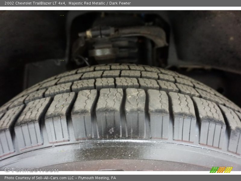 Majestic Red Metallic / Dark Pewter 2002 Chevrolet TrailBlazer LT 4x4
