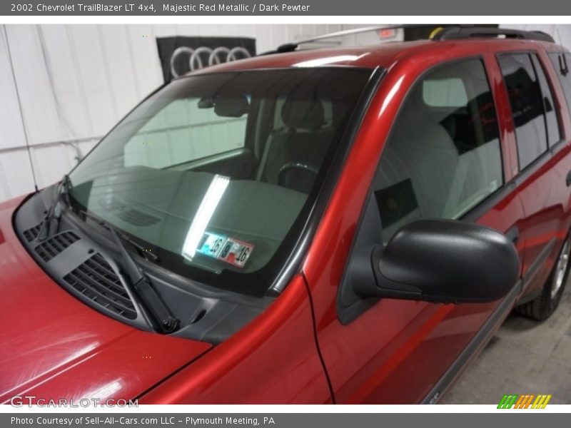 Majestic Red Metallic / Dark Pewter 2002 Chevrolet TrailBlazer LT 4x4