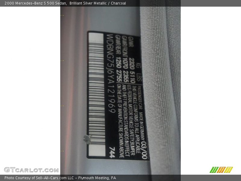 Brilliant Silver Metallic / Charcoal 2000 Mercedes-Benz S 500 Sedan