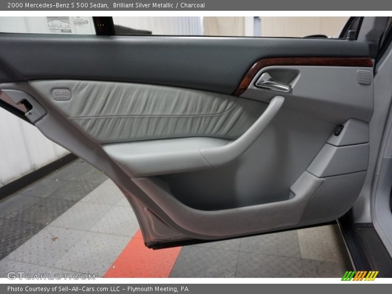 Brilliant Silver Metallic / Charcoal 2000 Mercedes-Benz S 500 Sedan