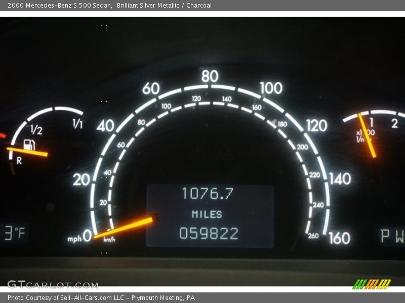 Brilliant Silver Metallic / Charcoal 2000 Mercedes-Benz S 500 Sedan