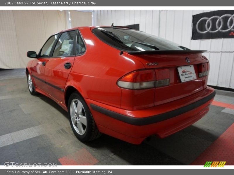 Laser Red / Charcoal Gray 2002 Saab 9-3 SE Sedan