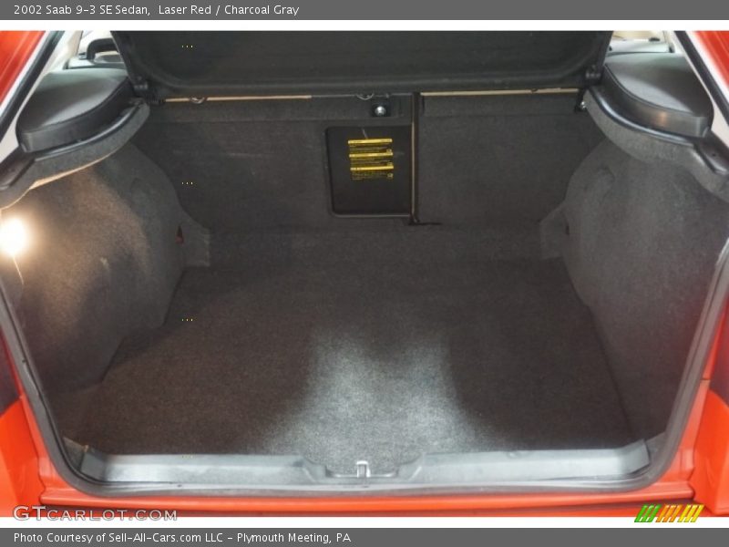 Laser Red / Charcoal Gray 2002 Saab 9-3 SE Sedan
