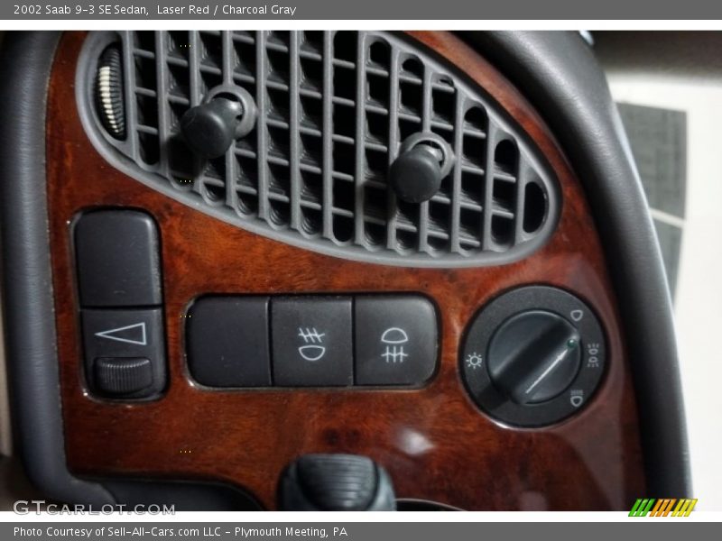 Laser Red / Charcoal Gray 2002 Saab 9-3 SE Sedan