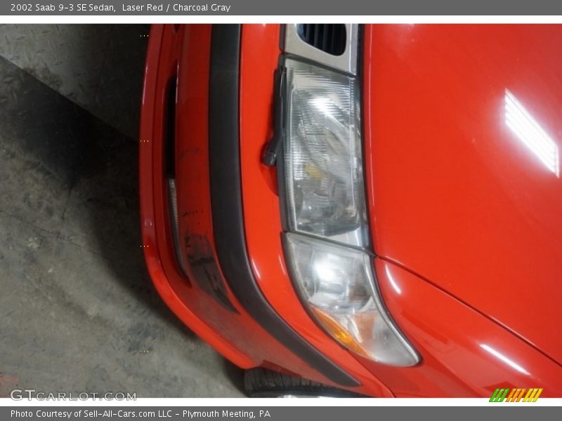Laser Red / Charcoal Gray 2002 Saab 9-3 SE Sedan