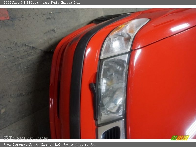Laser Red / Charcoal Gray 2002 Saab 9-3 SE Sedan