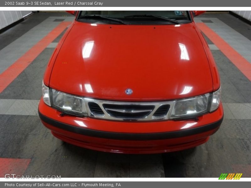 Laser Red / Charcoal Gray 2002 Saab 9-3 SE Sedan