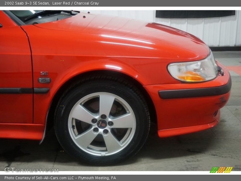 Laser Red / Charcoal Gray 2002 Saab 9-3 SE Sedan