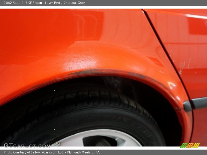 Laser Red / Charcoal Gray 2002 Saab 9-3 SE Sedan