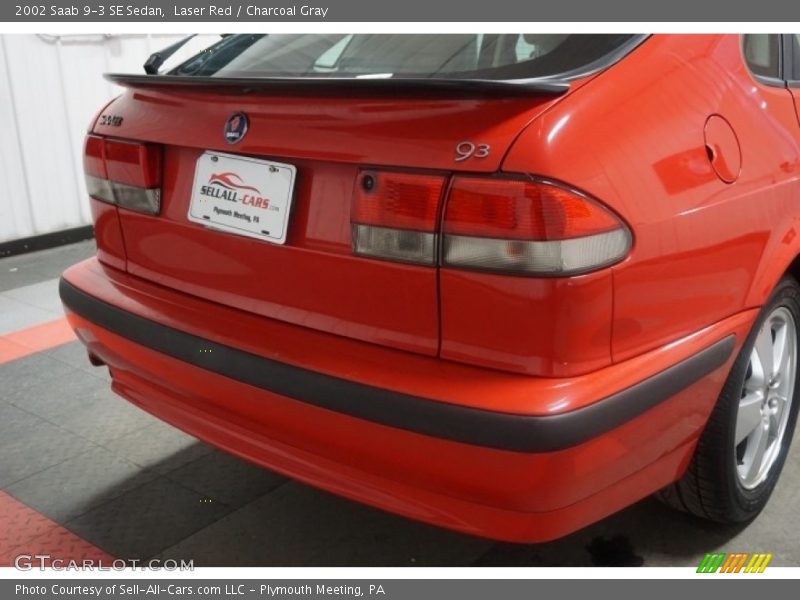 Laser Red / Charcoal Gray 2002 Saab 9-3 SE Sedan